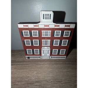 The Cats Meow Village Nantucket Series Jared Coffin House Wood Shelf Sitter 1987